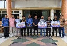 Rahmansyah Sibarani Serahkan Hibah Rp600 Juta untuk 3 Masjid Sibolga