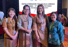 Ketua TP PKK Kabupaten Taput Ikuti Rapat Penguatan Tata Kelola Dekranas dan TP PKK