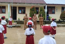 Wabup Toba Kunjungi SD Almamater, Beri Motivasi kepada Siswa