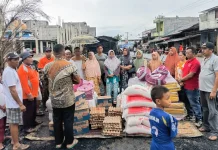Pemkab Tapteng Salurkan Bantuan Logistik Korban Kebakaran Manduamas