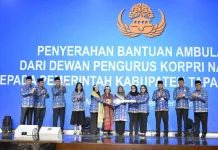 Pemkab Tapanuli Tengah Terima Bantuan Mobil Ambulans dari DPN KORPRI