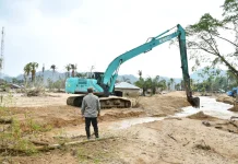 Bupati Tapteng Pastikan Penanganan Sungai Aek Saili Berjalan Cepat dan Bertahap