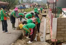 Pemkab Tapteng Gelar Aksi Bersih-Bersih di Tukka dan Badiri