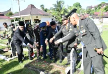 Sekdakab Tapteng Hadiri Ziarah Nasional HUT TNI ke-81
