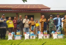 Pemkab Taput Salurkan Bantuan Kebencanaan kepada Warga Terdampak Puting Beliung