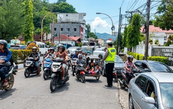 Kesemrawutan Lalu Lintas Kian Dikeluhkan Warga