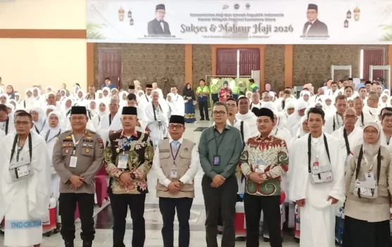 Wabup Tapteng Lepas Keberangkatan 357 Jamaah Haji Kloter 14