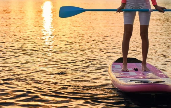 Seru dan Estetik : Paddle Board Jadi Primadona Baru di Pantai Sibolga-TAPTENG