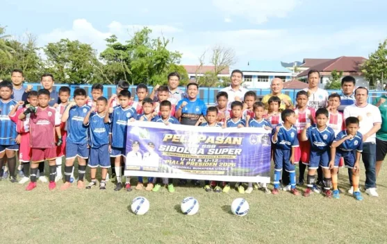 Wali Kota Sibolga Lepas SSB Sibolga Super Ikuti Festival Sepak Bola Nasional