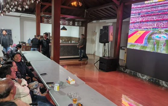 Spanyol vs Belgia, Warga Antusias Nobar di Rumah Marsiurupan Lamhot Sinaga