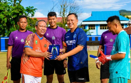 PS Korpri Sibolga dan Padangsidimpuan Perkuat Silaturahmi lewat Sepak Bola