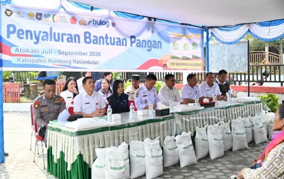 Pemkab Humbahas Salurkan 702 Ton Beras Bantuan Pangan