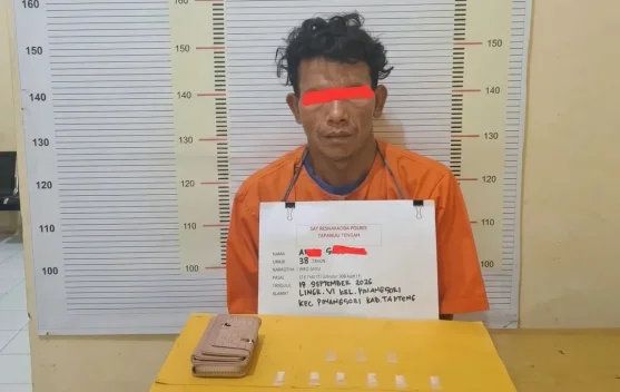 Nelayan di Pinangsori Ditangkap, 6 Paket Sabu Disita