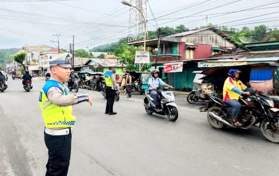 Polres Tapteng Perkuat Strong Point Pagi di Kawasan Padat Lalu Lintas