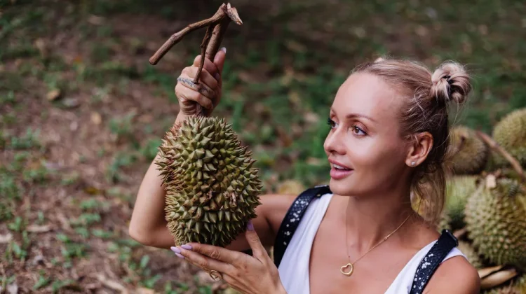 Dari Aroma Sampai Bunyi: Tips Jitu Memilih Duren