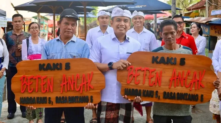 Penataan PKL, Pemkab Jembrana Resmikan "Beten Ancak"