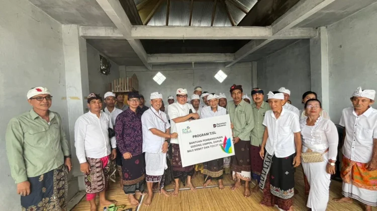 PLN Dukung Fasilitas Suci dan Umum Warga Tejakula