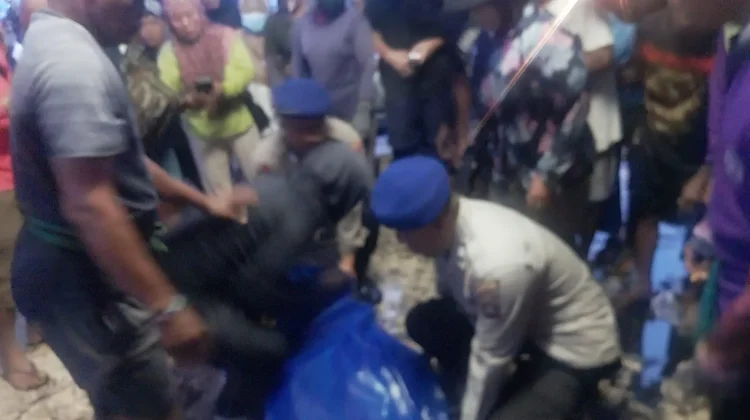 Nelayan Ditemukan Tewas Mengapung di Selat Bali