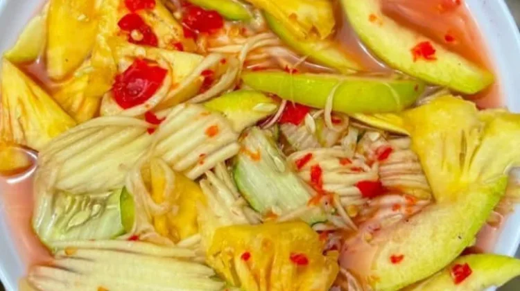 Rujak Kuah Pindang: Harmoni Rasa Laut Khas Bali