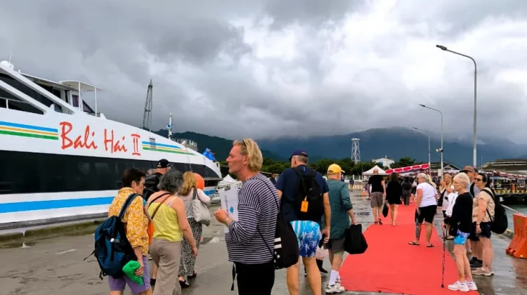 Pelindo Layani 7.008 Turis Asing dari Empat Cruise Februari 2026