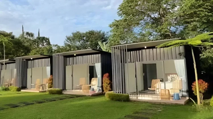 Camping vs Glamping: Dua Cara Menikmati Alam dengan Gaya Berbeda