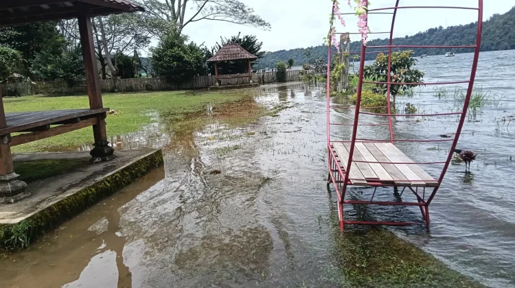 Danau Buyan Meluap, Sinyal Pentingnya Konservasi Kawasan Resapan Air