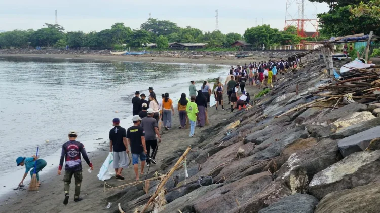 Pemkab Jembrana Gelar Aksi Bersih Pantai Serentak Secara Rutin