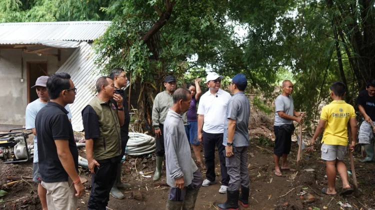 Pemkab Buleleng Pastikan Suplai Air Bersih untuk Warga Terdampak Banjir Bandang