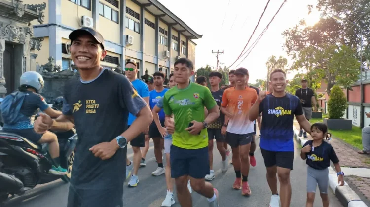 Galang Donasi Korban Banjir, Singaraja Runner Gelar Charity Run