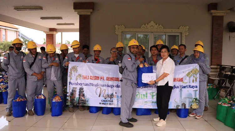 PT GEB Bagikan Bingkisan Nyepi dan Idul Fitri Karyawan