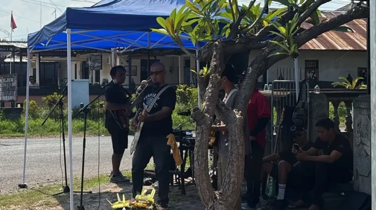 Musisi Buleleng Turun ke Jalan Galang Dana Korban Banjir Banjar