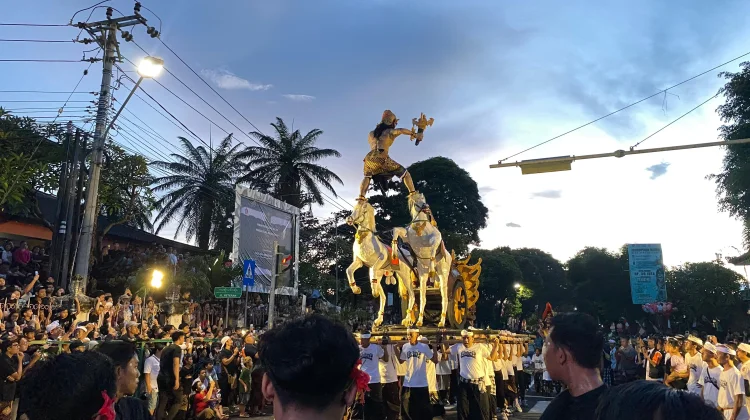 Pengerupukan Fest #2 Buleleng Pukau Ribuan Warga di Catuspata Singaraja
