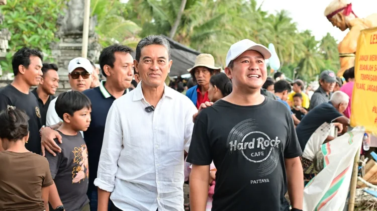 Festival Ngembak Geni Les Perkuat Pariwisata Berbasis Lokal