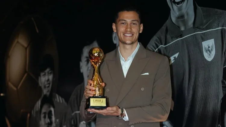 Jay Idzes Terpilih Menjadi Pemain Terbaik PSSI Awards 2026
