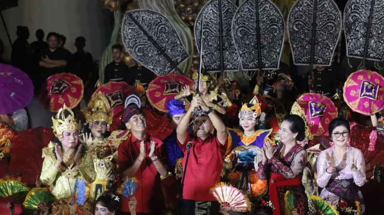 Ribuan Warga Padati Pembukaan HUT Kota Singaraja ke-422
