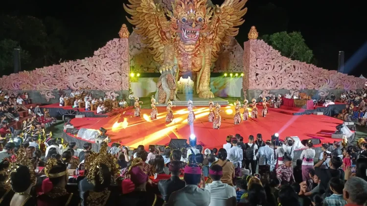 Velia Putri dan Raditya Kusa Juara Jegeg Bagus Buleleng 2026