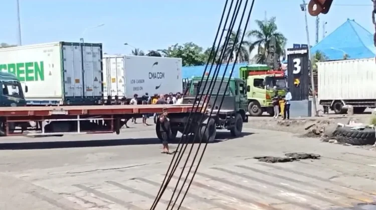 Sopir Truk Sempat Blokade Dermaga LCM Gilimanuk