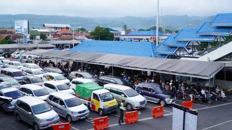 Kendaraan Masuk Bali Capai 17.608 Unit pada H+8 Lebaran