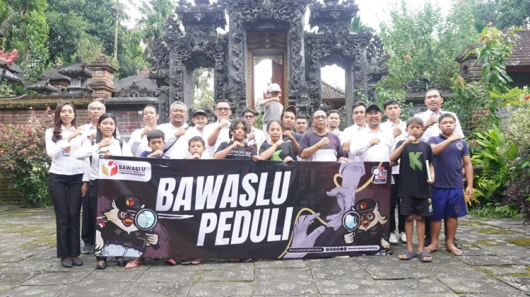Bawaslu Buleleng Gelar Aksi Sosial di Panti Asuhan Sawan