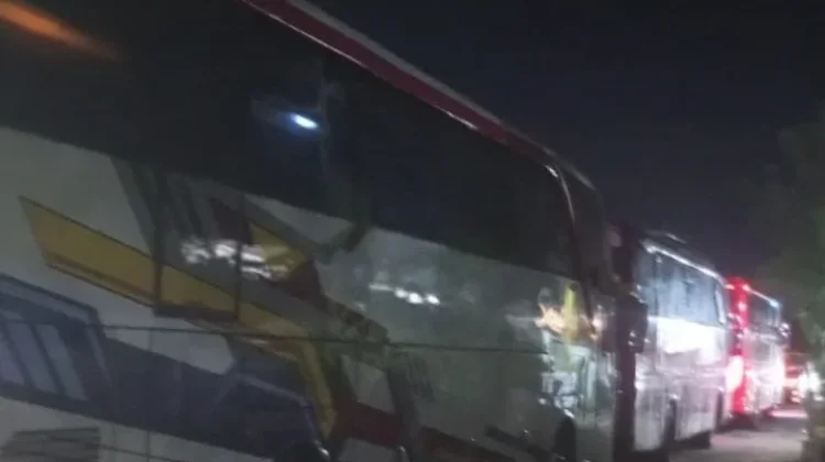 Bus-Truk Masuk Gang, Warga Gilimanuk Protes