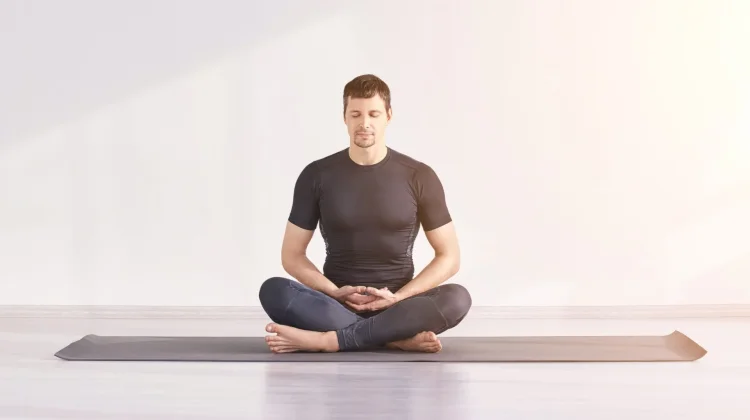 Tips Latihan Yoga di Rumah untuk Kurangi Stres dan Lenturkan Tubuh