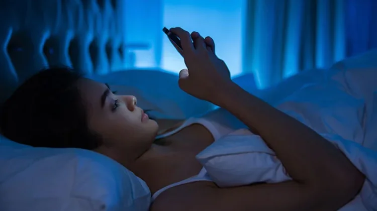 Trik Lindungi Mata dari Dampak Buruk Paparan Layar Gadget Setiap Hari