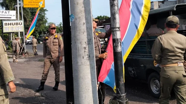 Pasca Mudik-Balik, Satpol PP Jembrana Tertibkan Reklame