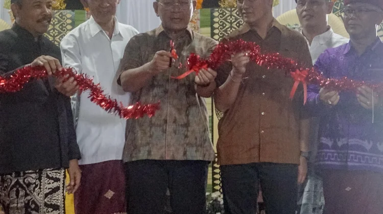 Bupati Resmikan Gedung Pelayanan Publik Desa Rangdu, Tingkatkan Kualitas Layanan