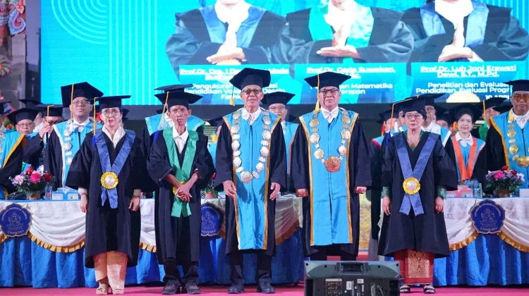Undiksha Kukuhkan Tiga Guru Besar, Perkuat Daya Saing Kampus