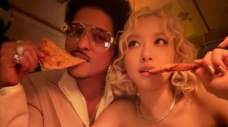 Deretan Lagu Bruno Mars yang Viral dan Mendunia