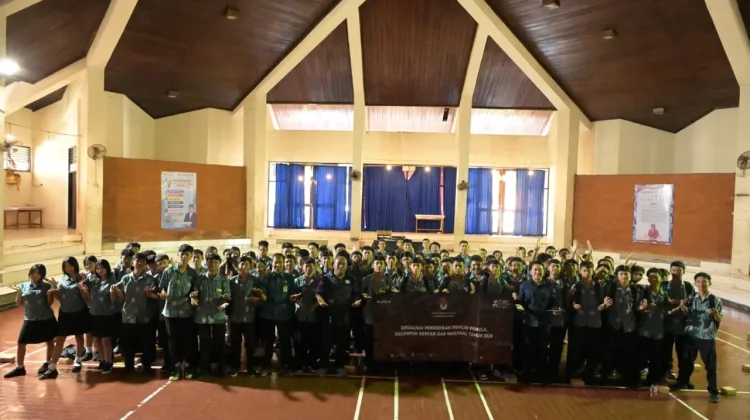 KPU Buleleng Edukasi Pemilih Muda di SMKN 3 Singaraja