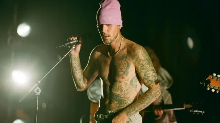 Justin Bieber Bawakan Lagu Nostalgia di Coachella 2026