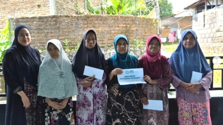 Kartini di Bali Utara, YBM PLN Bantu 26 Muslimah