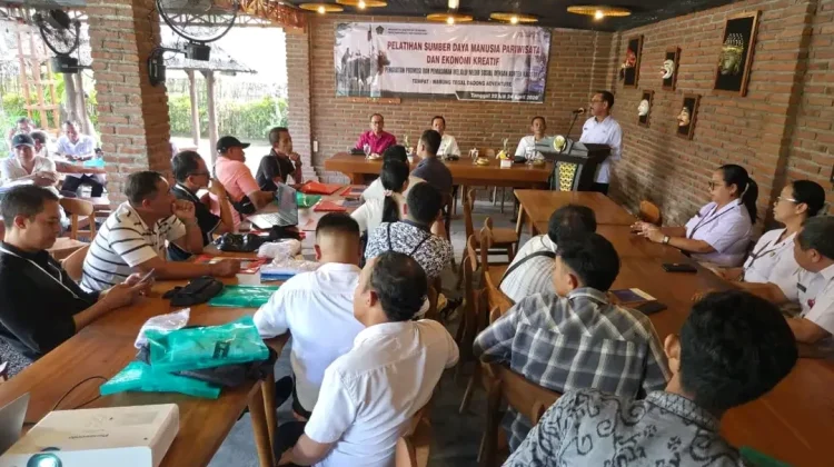Hadapi Tantangan Digital, Disparbud Jembrana Gelar Pelatihan Konten Kreator